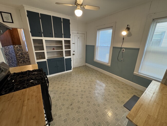 Photo - 305 Highland Ave Unidad A