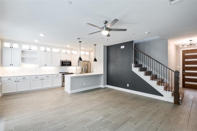 Building Photo - 2133 Lovedale Ave