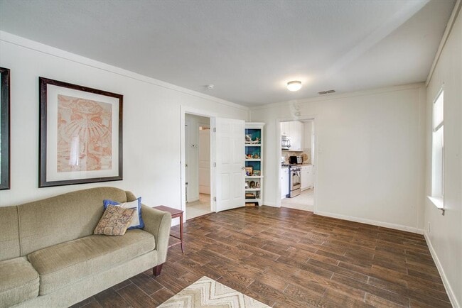 Photo - 4615 Ribbecke Ave