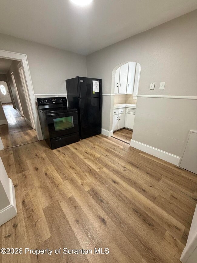 Photo - 77 St Clair St