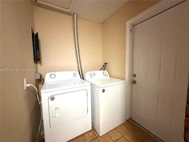 Photo - 7212 SW 3rd Ct