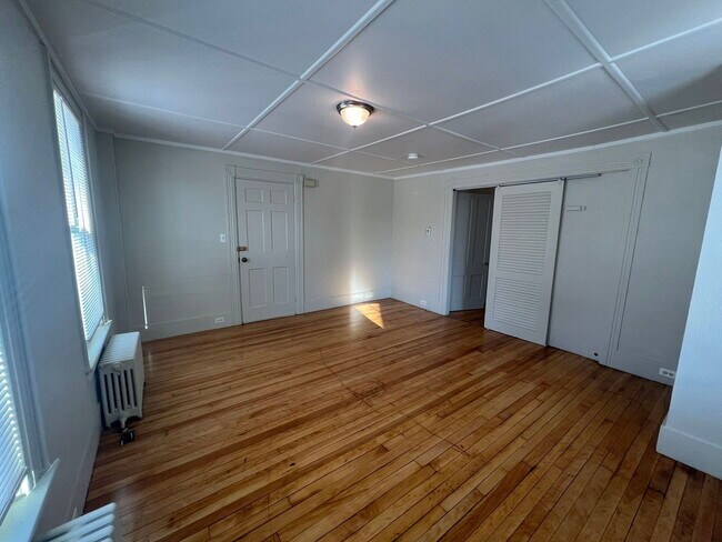 Photo - 86-88 N State St Unit A