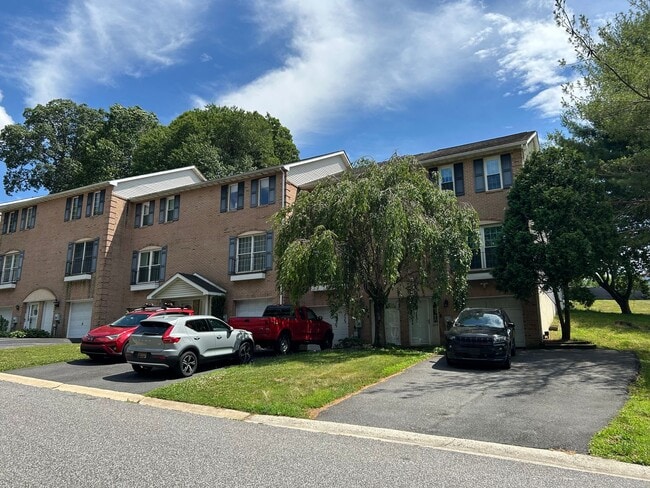 Photo - 4876 Weatherhill Dr