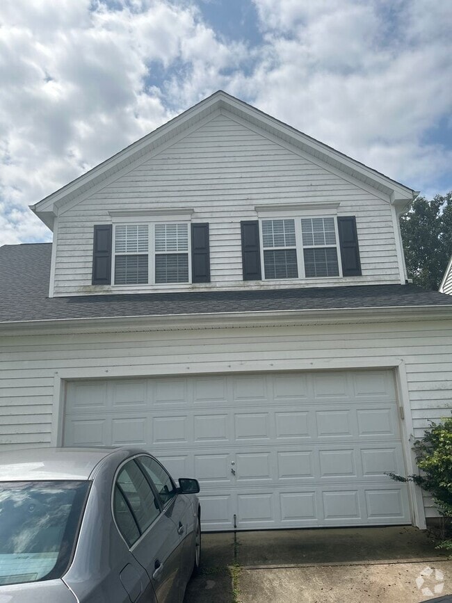 Building Photo - 4 Bedroom 2.5 Bath SF home - COMING SOON!