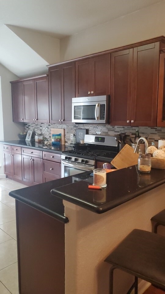 Photo - 254 Maple Ln