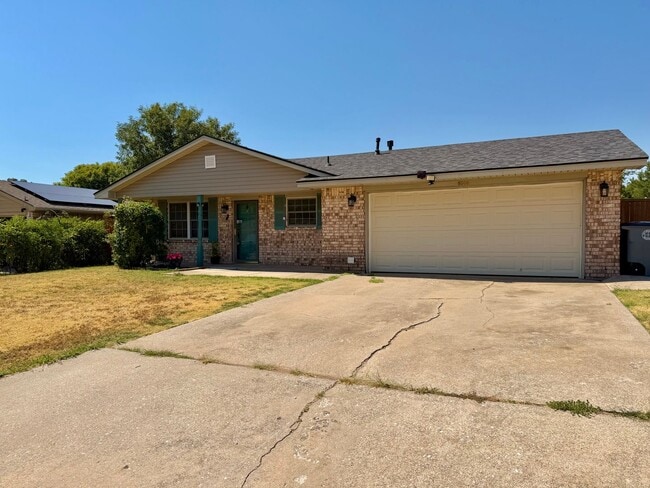 Photo - 5506 NW Cottonwood Dr