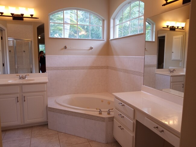 Photo - 6506 Waters Edge Way