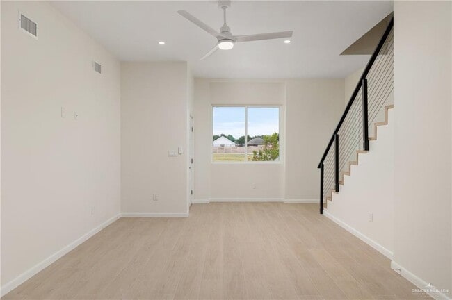 Photo - 14 N Lincoln St