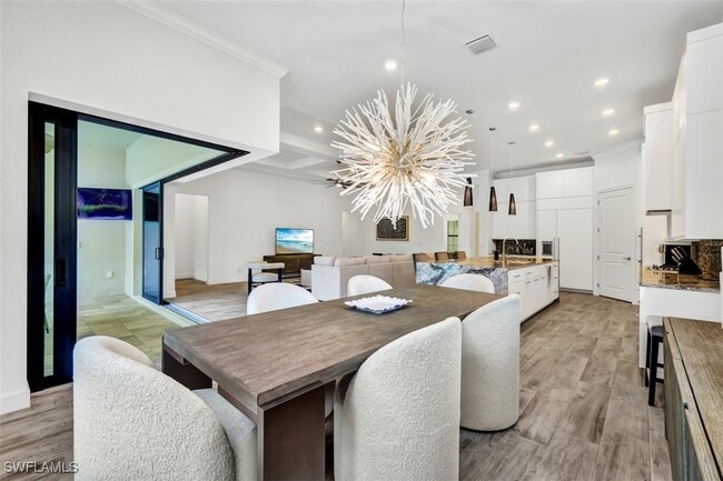 Building Photo - 9238 Plover Dr