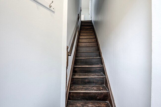 Photo - 2045 Davenport Rd