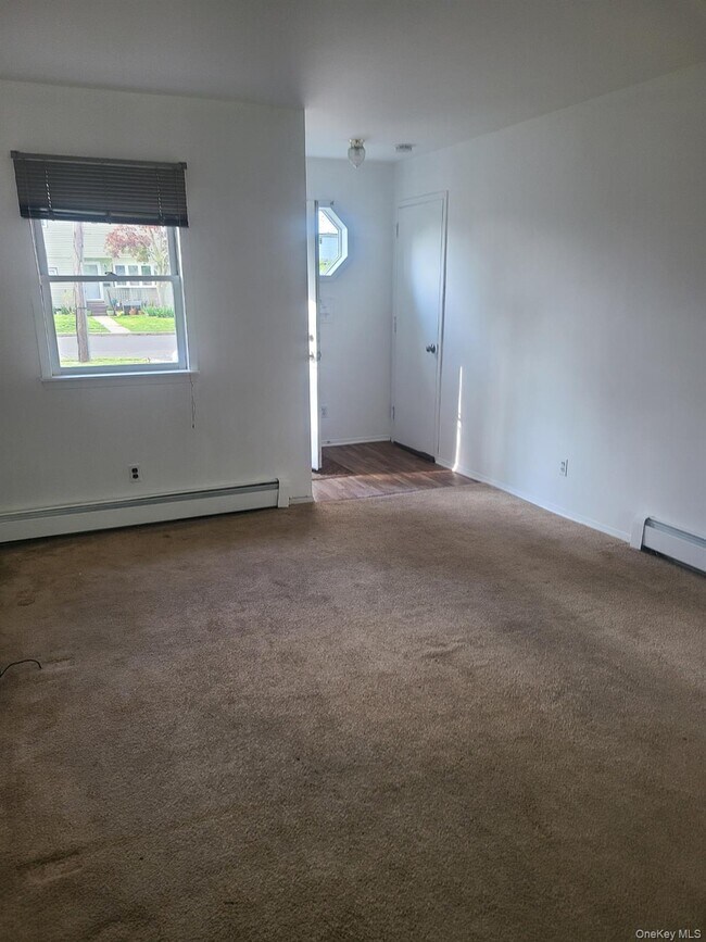 Photo - 4 E Walnut St