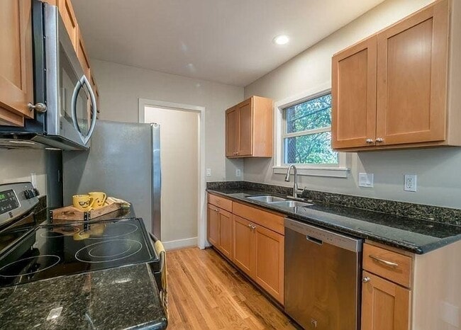 Photo - 4015 8th Ave NE