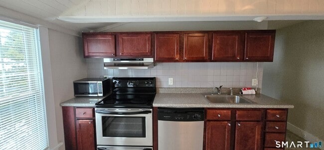 Building Photo - 154 Washington St Unit 11