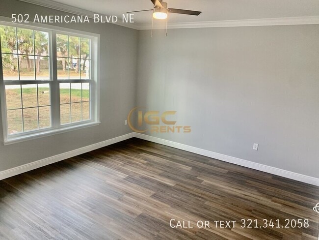 Photo - 502 Americana Blvd NE