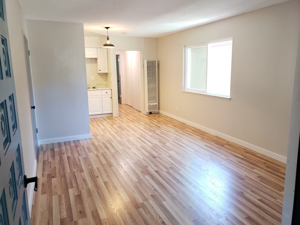 Photo - 3880 Pioneer Trl Apartments
