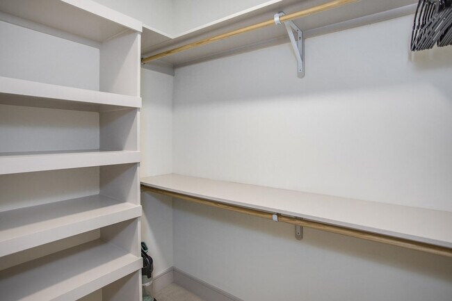 Photo - 6734 Main St Unit SI ID1359164P