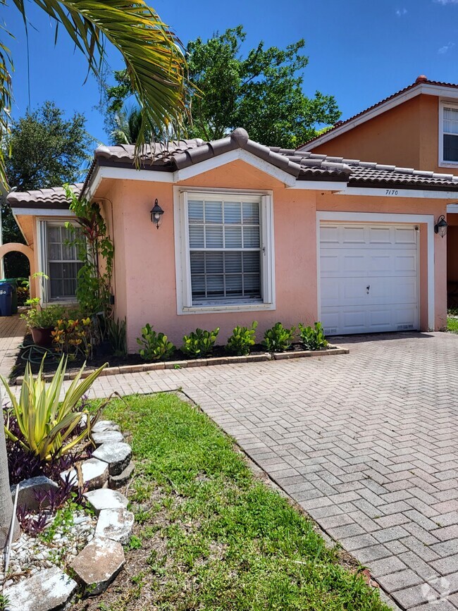 Building Photo - 7170 Sienna Ridge Dr Rental