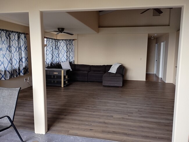 Living Room - 77-6474 Kilohana St
