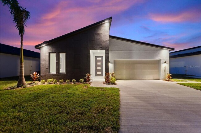 326 Royal Palm Wy
