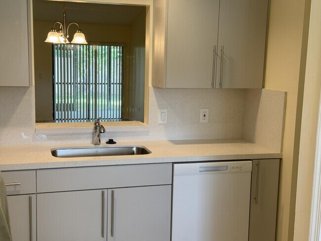 Photo - 1218 White Pine Dr