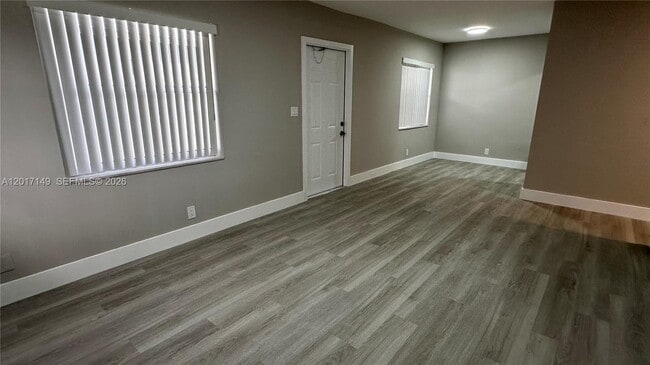 Building Photo - 4101 NW 30th Terrace Unit 4