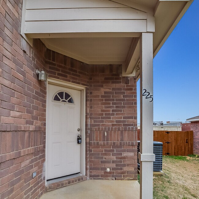 225 Irick Ct Condo Condo for Rent in Aubrey, TX