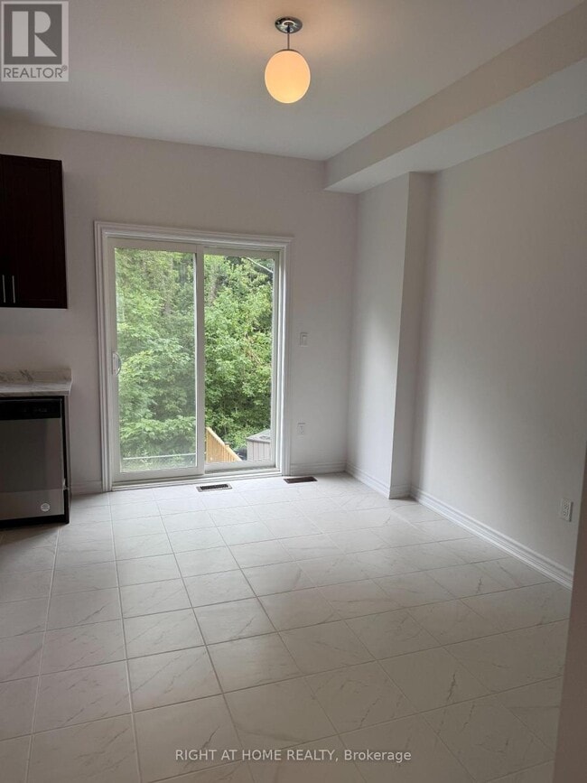 Photo - 44 Milson Cres