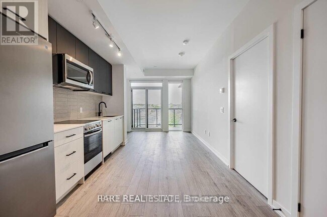 Photo - 2300 St Clair Ave W Unit 415