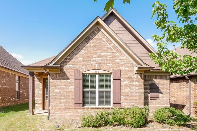 Building Photo - 6893 Raleigh Lagrange Rd