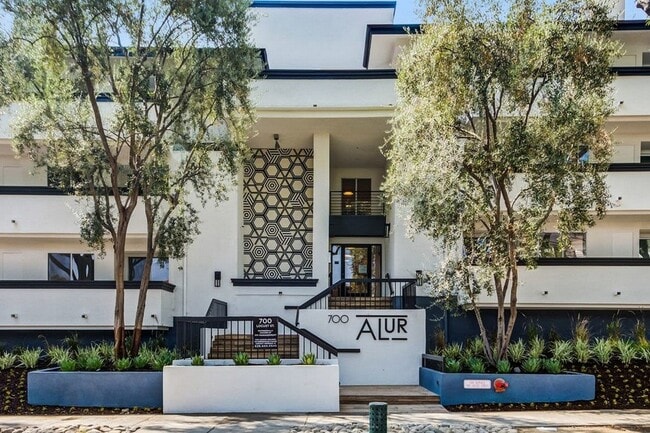 Alur Apartments