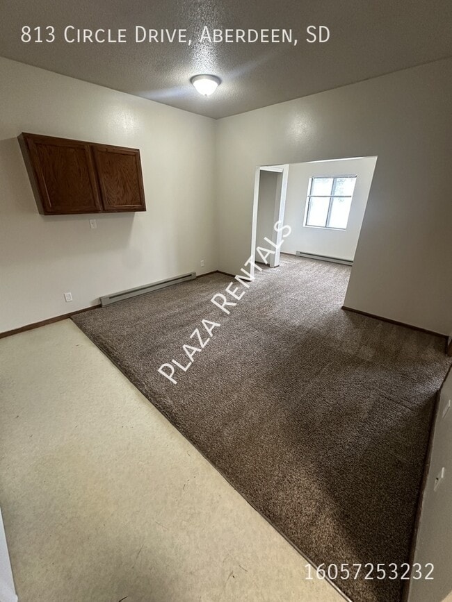 Building Photo - 10 9th Ave SW Unit 11