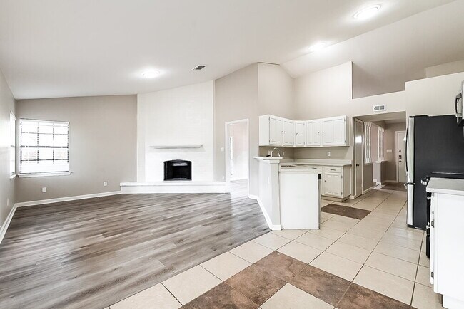 465 Kenya St