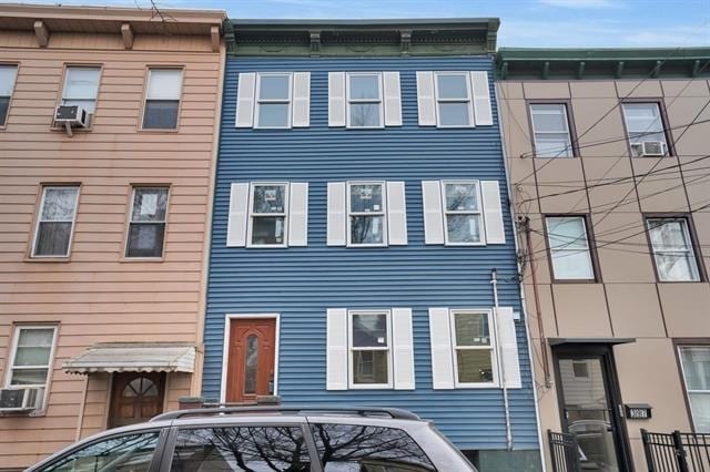Building Photo - 395 1st St
