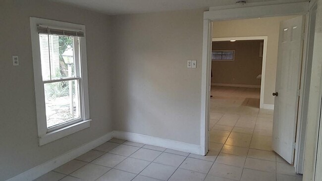 Photo - 2021 W Main St Unit A