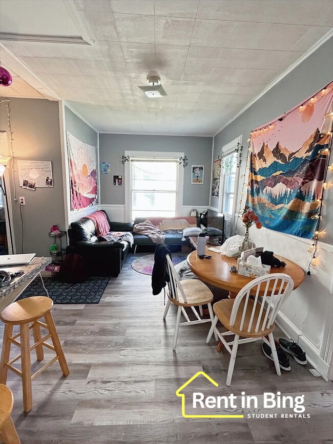 Photo - 25 Walnut St