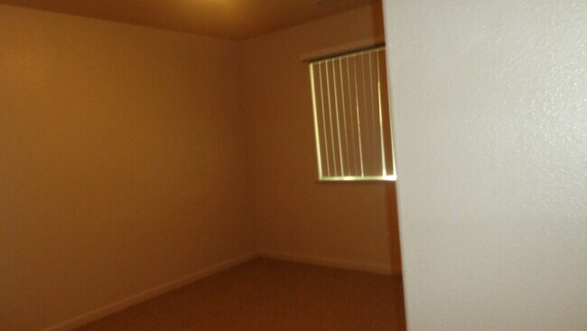 Photo - *GI104-Samra,Jagiro Unidad 1047