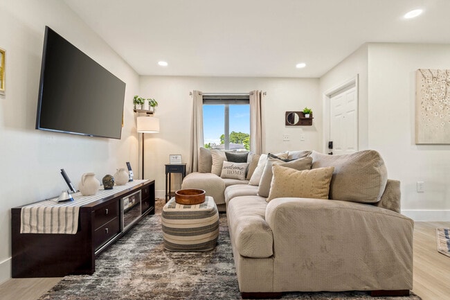 Photo - 18606 SW 100th Ave Unit ID1044570P