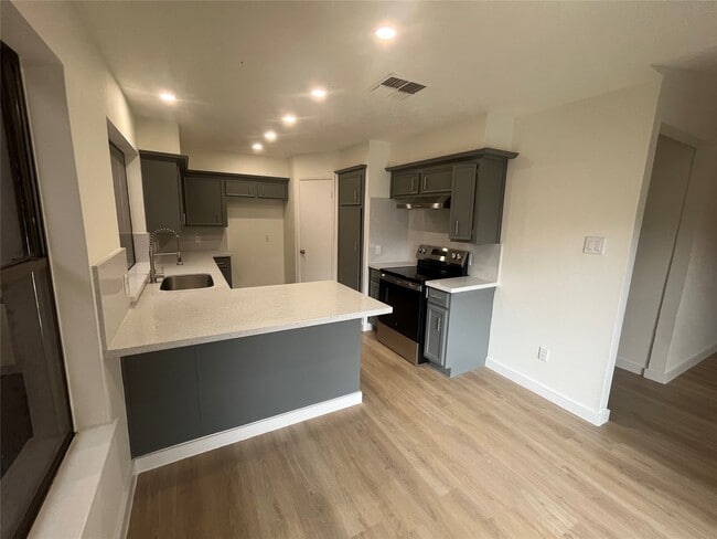 Photo - 11831 Oak Meadow Dr