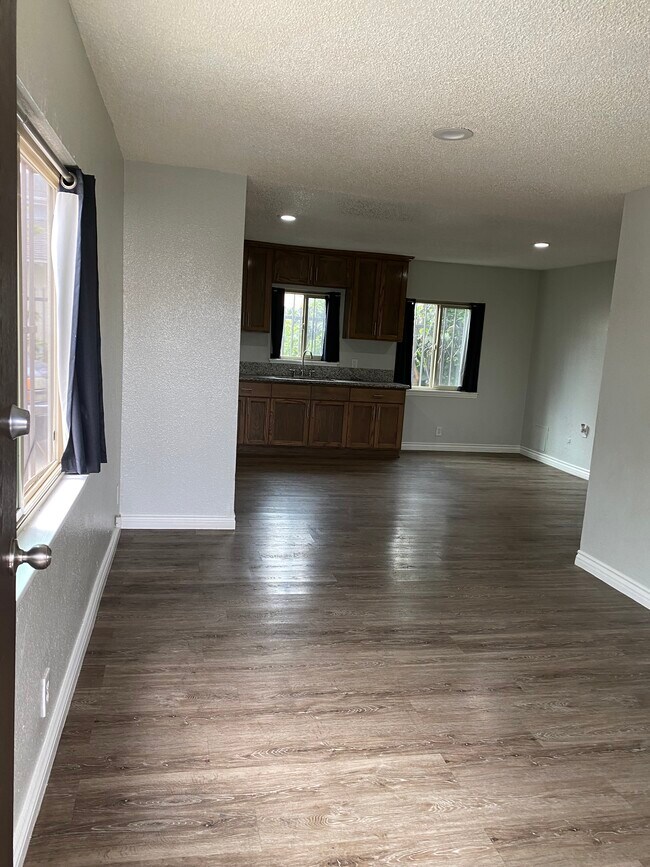 11150 S Figueroa St Unit 2