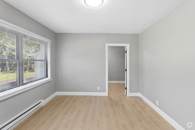 4BR, 1BA - 1,200 SF - Living Room