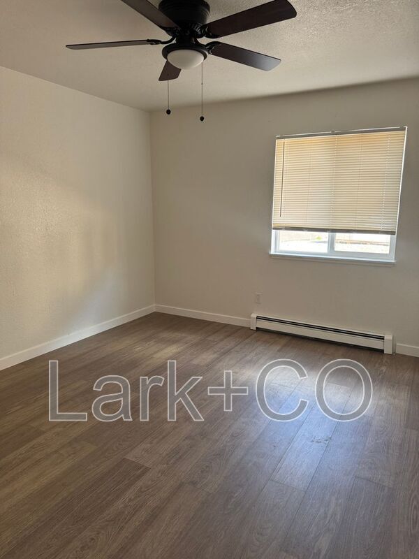 Photo - 3014 Mallard Dr House
