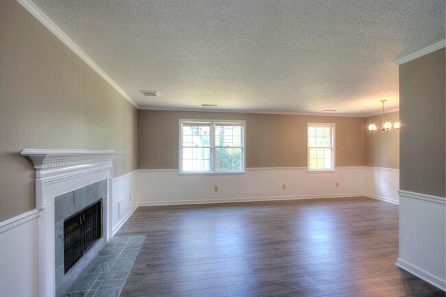 Photo - 407 Alice Ct