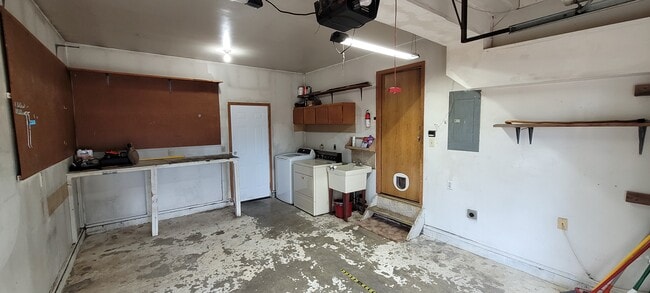 Building Photo - 51075 Kalgin Dr