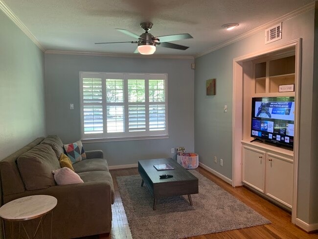 Photo - 9626 Long Branch Ln House