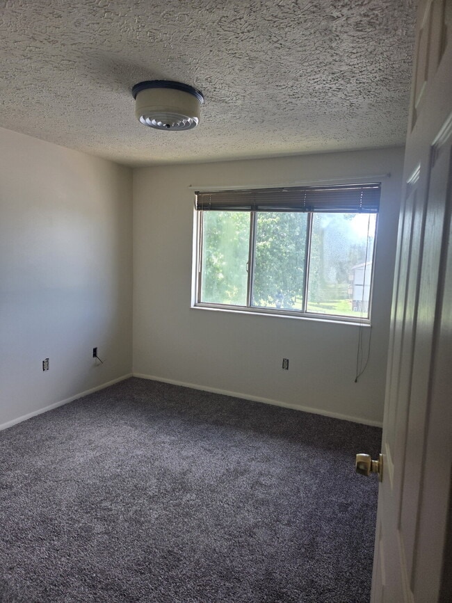 Photo - "3rd floor 2 BR Condo in Frederick - Your Cozy Retreat Awaits!" Unit M