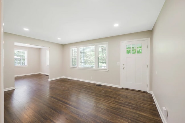 Photo - 606 Durrett Dr