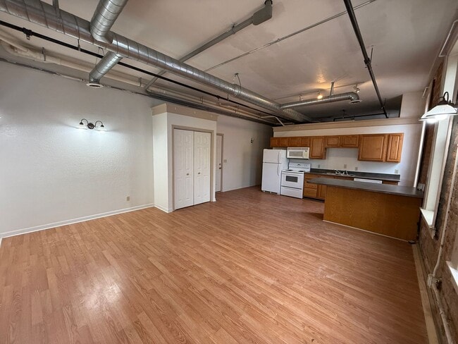 Photo - 125 E Michigan Ave Unit #B