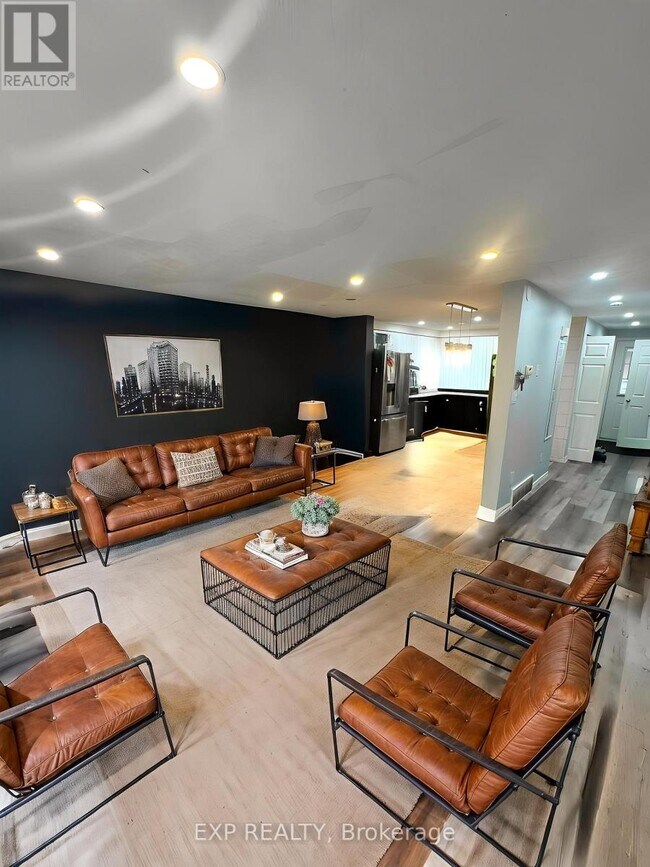 Photo - 717 Activa Ave