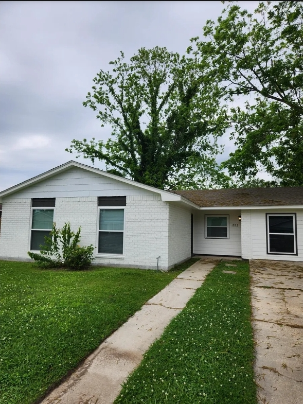 Building Photo - 1523 Grant Dr Rental