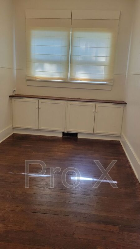 Photo - 201 W Madison St